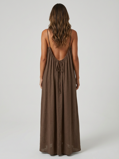 La robe dos nu qui fait tourner les têtes…